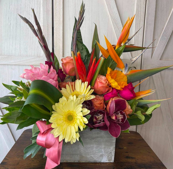 Tropical Vibes: Transform Your Space with Exotic Floral Arrangements