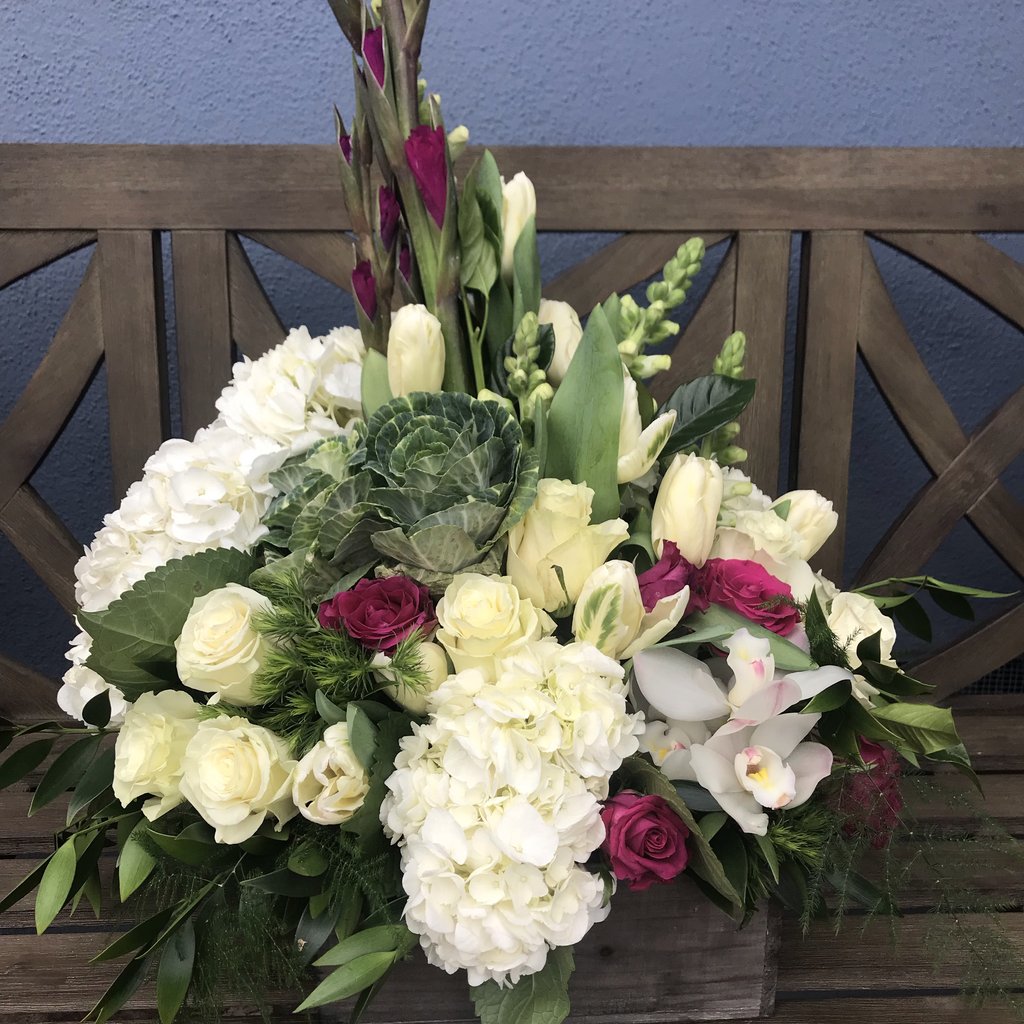 Premium Flowers $100 to $200 | Luxurious Bouquets by Lia’s Flowers ...